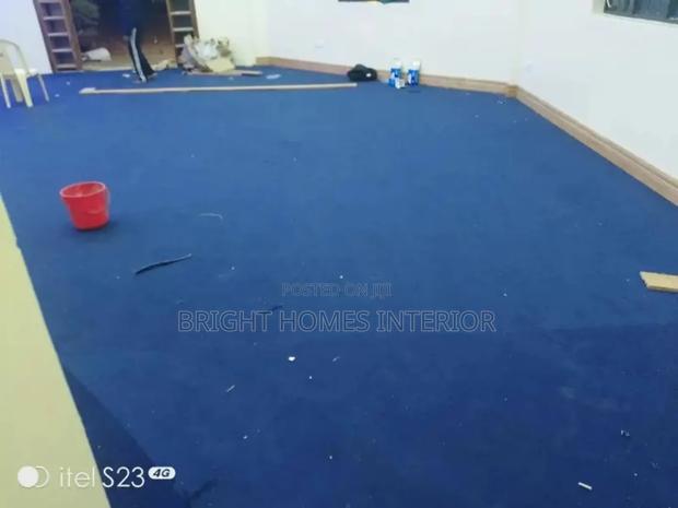 Carpet for Studio Floor Creates Magnificent Appearance