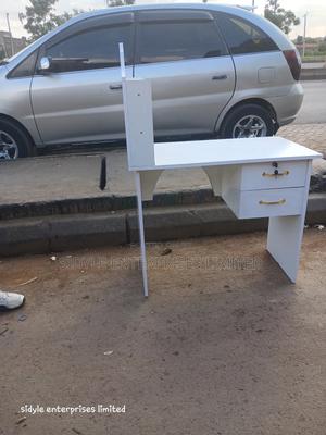 Manicure/Nail Table - main view