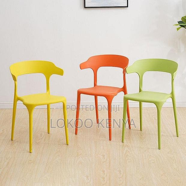 Dining Chairs: Stackable Plastic Chairs for Events - thumbnail 2