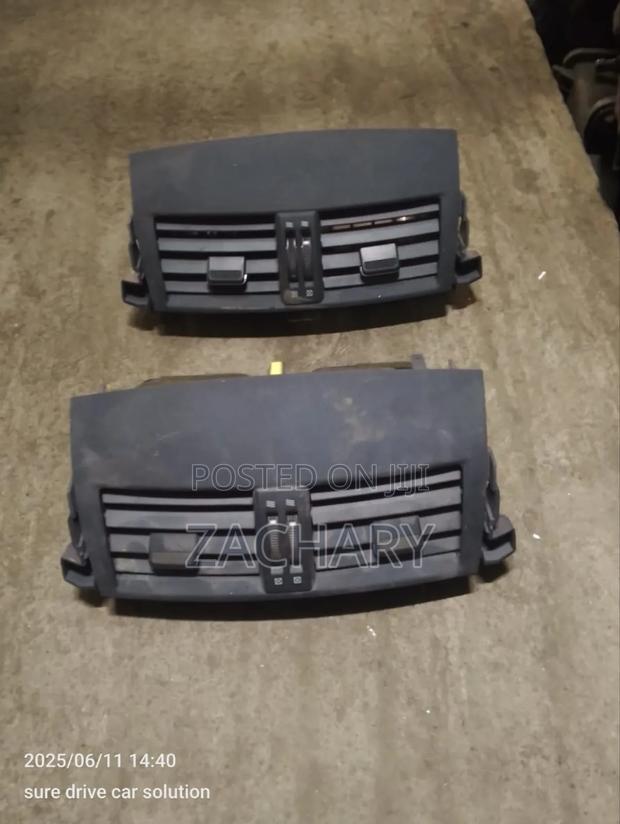 Toyota Vanguard Dashboard Vent Available