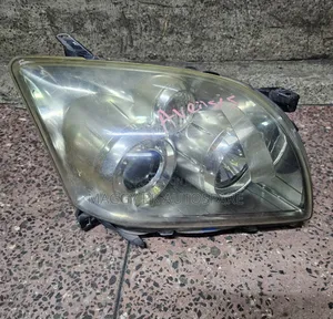 Toyota Avensis Headlight 2005
