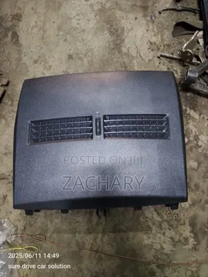 Nissan Tiida Dashboard Vent