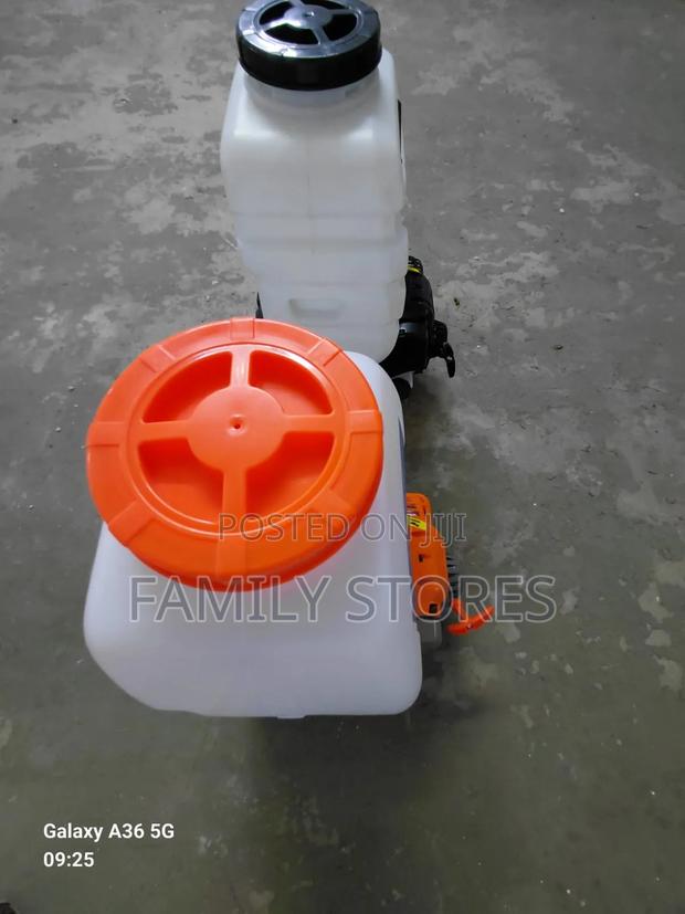 Heavy Duty Gasoline Powered Back Pack Sprayer. - thumbnail 2