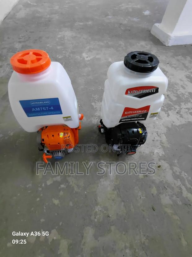 Heavy Duty Gasoline Powered Back Pack Sprayer. - thumbnail 3