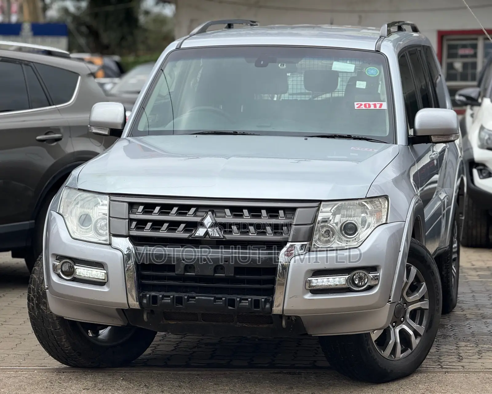 Mitsubishi Shogun 2017 Silver