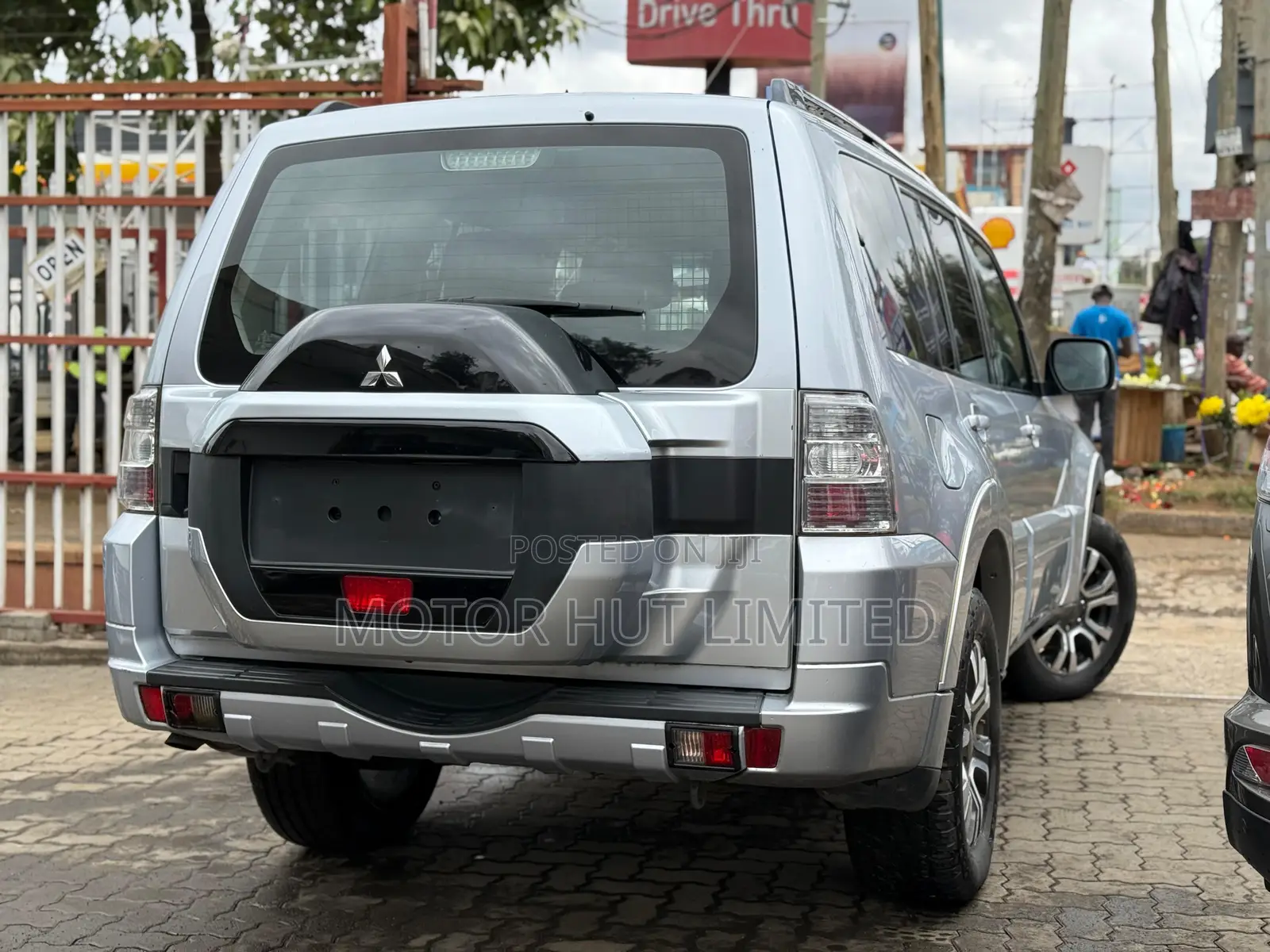 Mitsubishi Shogun 2017 Silver