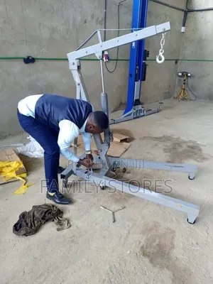 3tonne Heavy Duty Engine Crane Hoist.