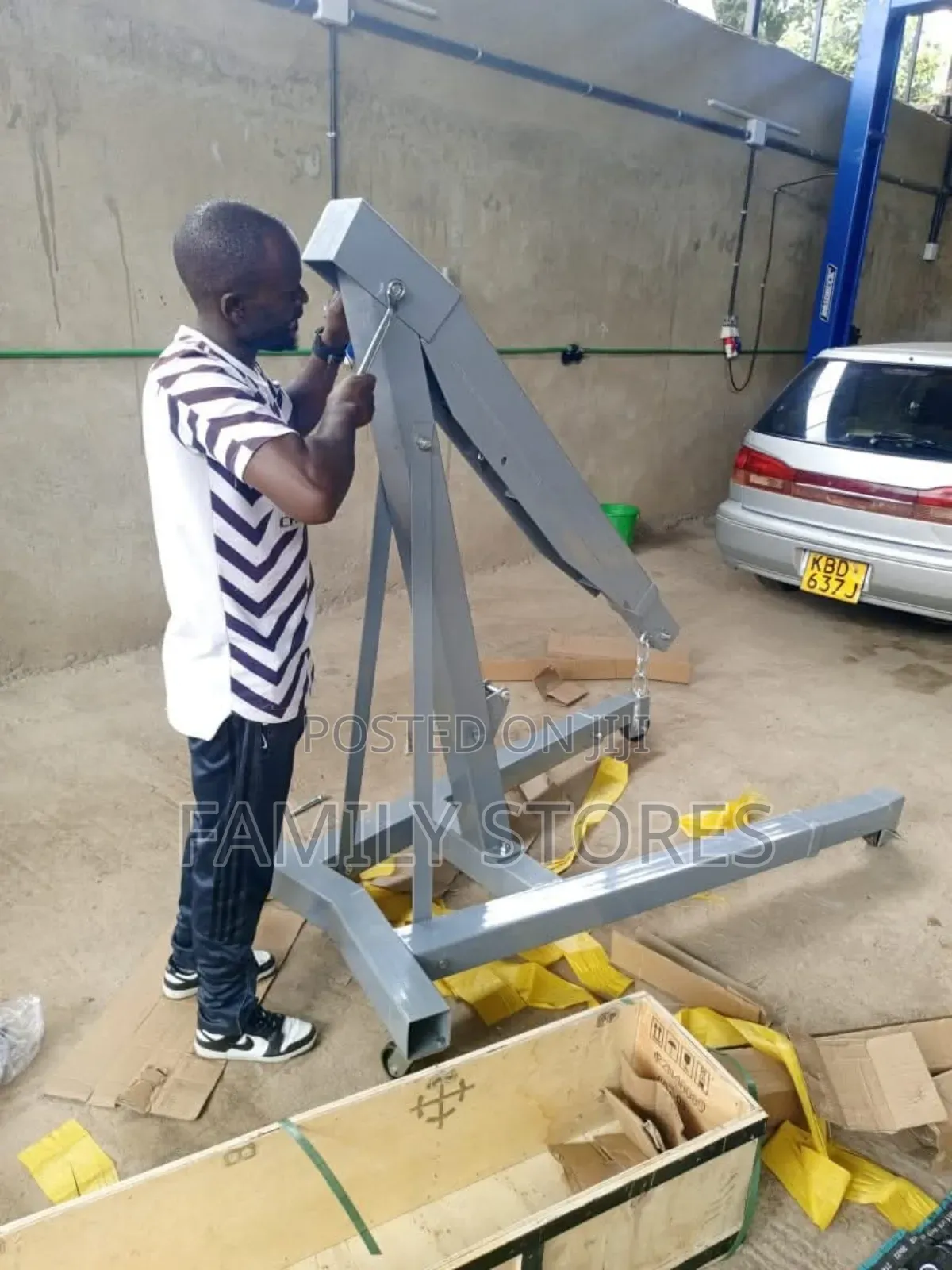 3tonne Heavy Duty Engine Crane Hoist.