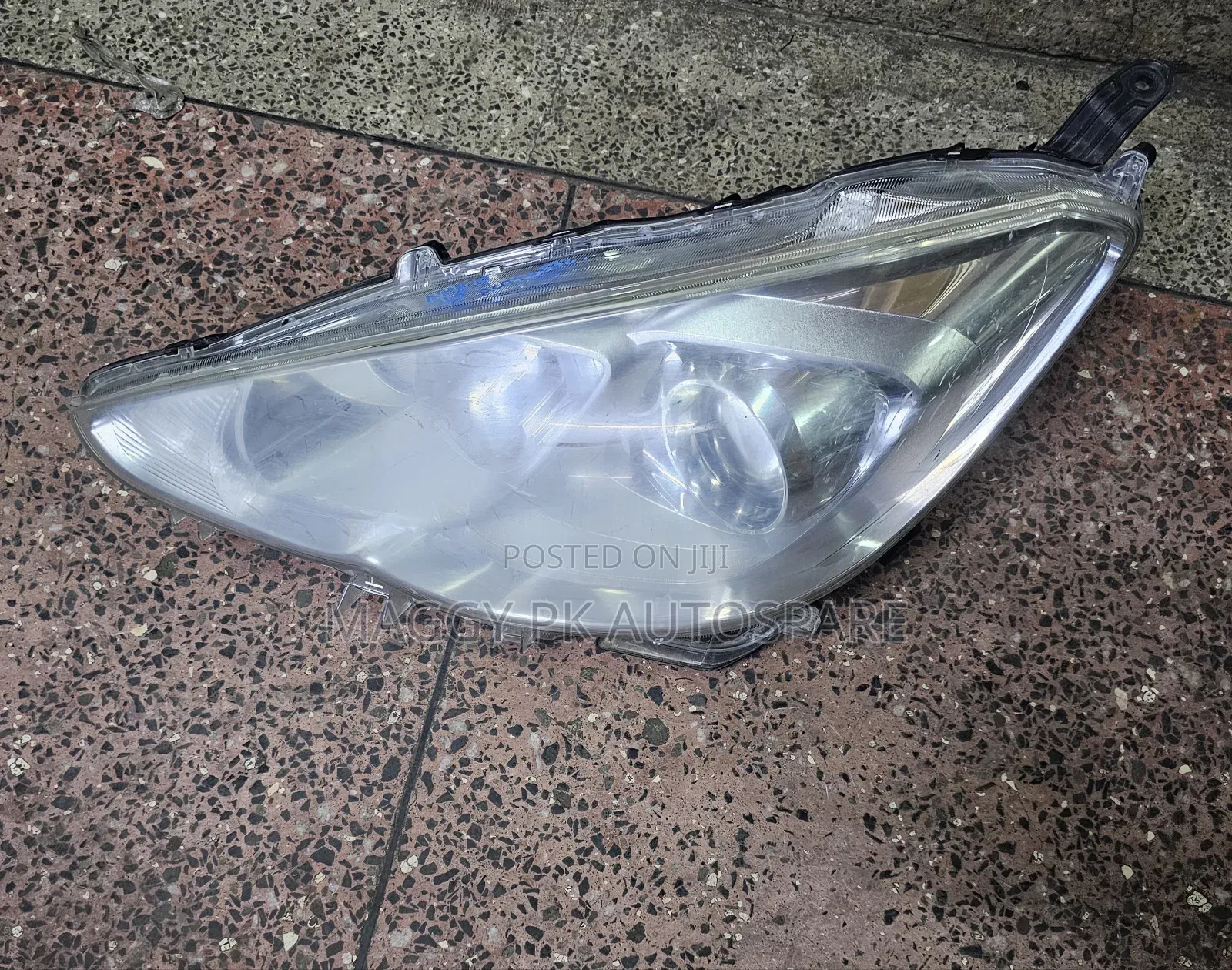 Toyota Aqua Headlight Non Xenon 2015 Model