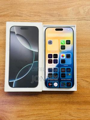 Apple iPhone 16 Pro Max 256 GB White - main view