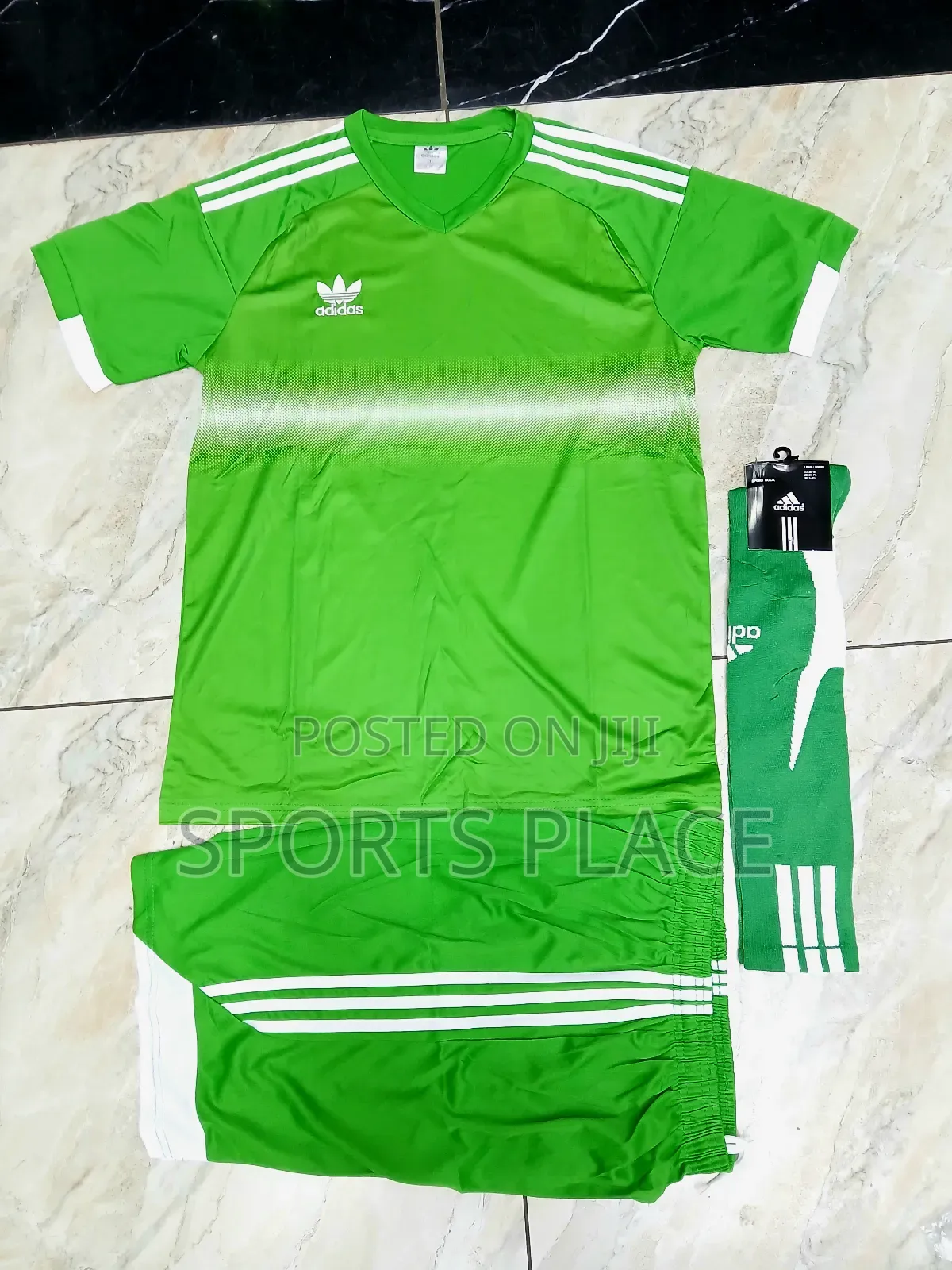 New Green Football Uniform Soccer Jerseys Complete Set