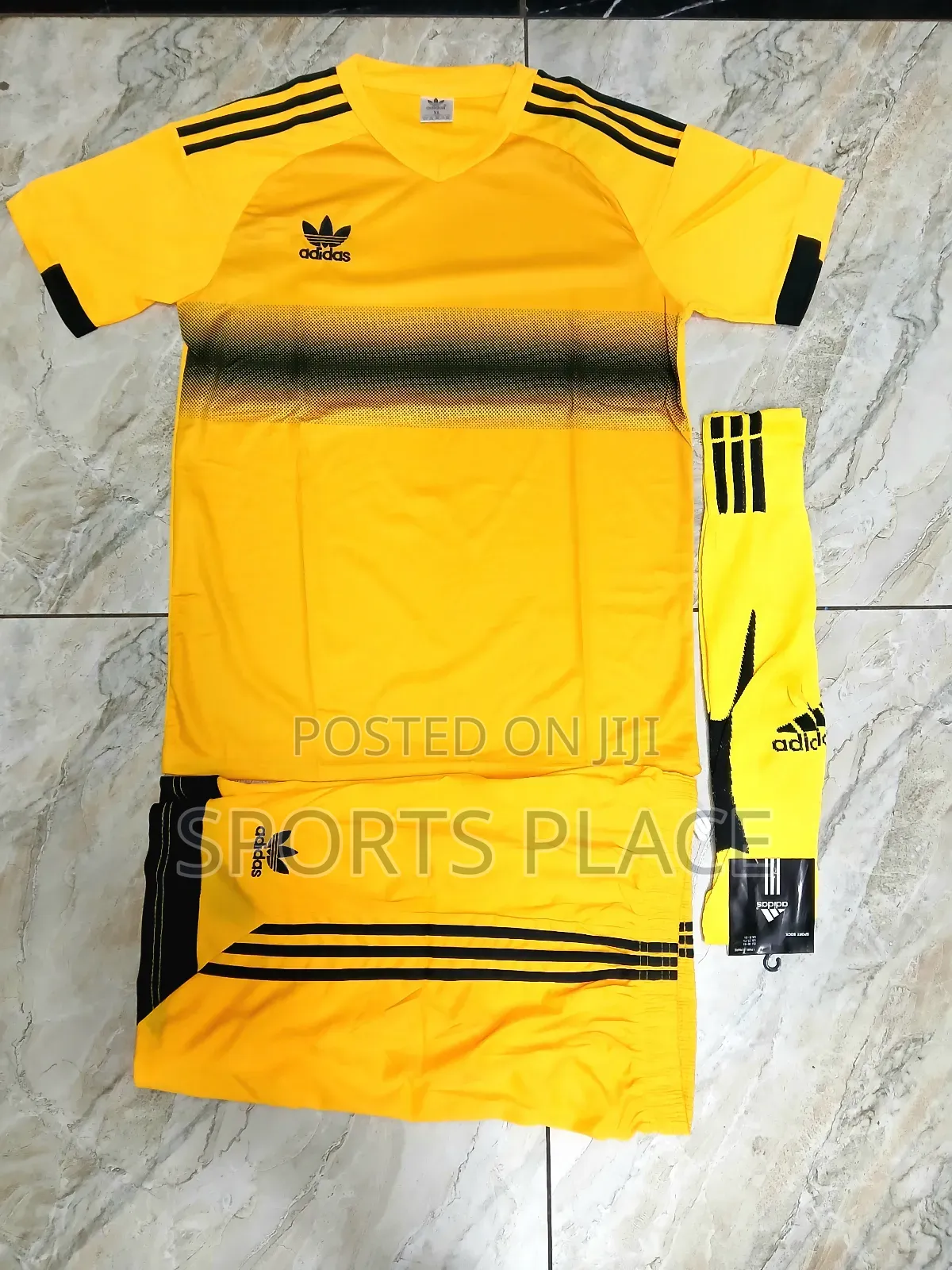 New Adidas Heavy Duty Yellow Uniform Full Set