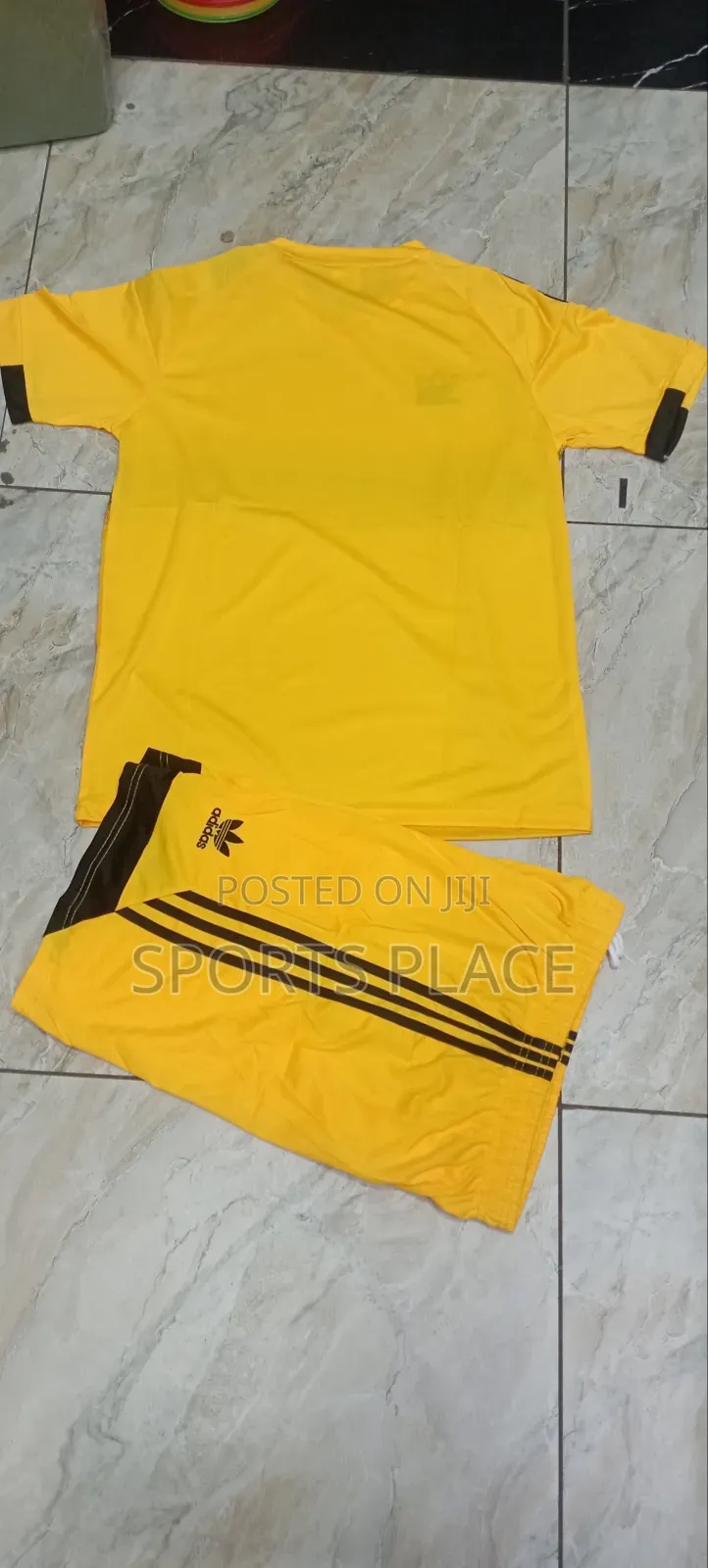 New Adidas Heavy Duty Yellow Uniform Full Set