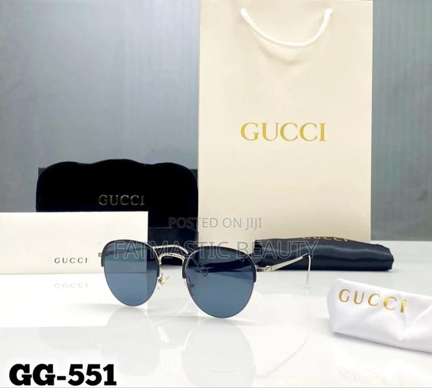 Round Sunglasses - thumbnail 2