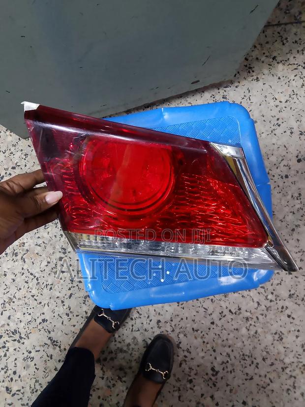Toyota Crown Athletee 2014 Back Light