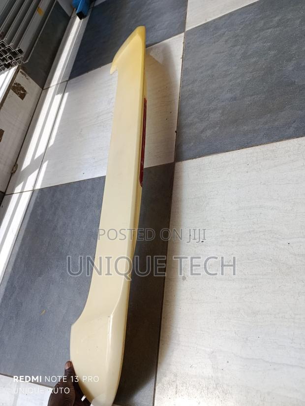 Rear Roof Spoiler for Old Model Noah Voxy