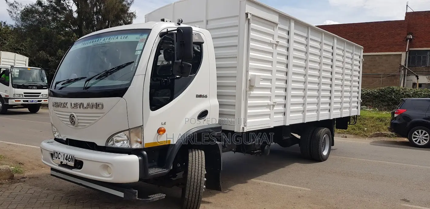 Ashok Leyland 2018 White