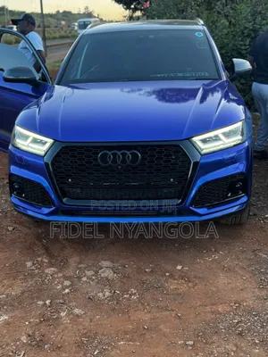 Audi Q5 B9 Honeycomb Grill