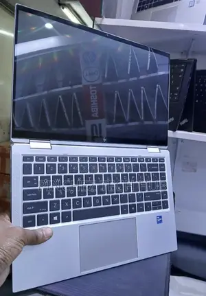 Laptop HP EliteBook 1040 G8 16GB Intel Core I7 SSD 512GB