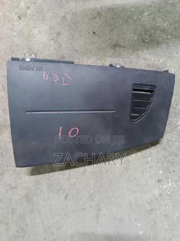 Nissan Tiida Dashboard Airbag