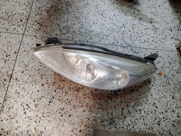 Headlight Mazda Premacy