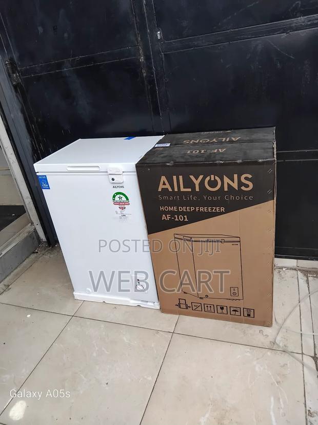 Ailyons 99l Chest Freezer - main view