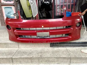 Front Bumper Noah 2005