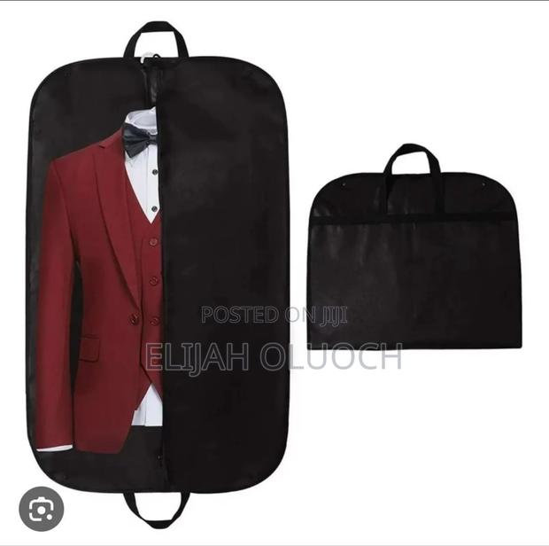 *Waterproof Dustproof Strong Fabric Suit Bag With Zip - main view