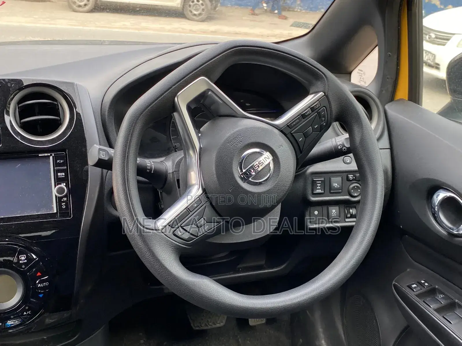 Nissan Note 2018 Yellow