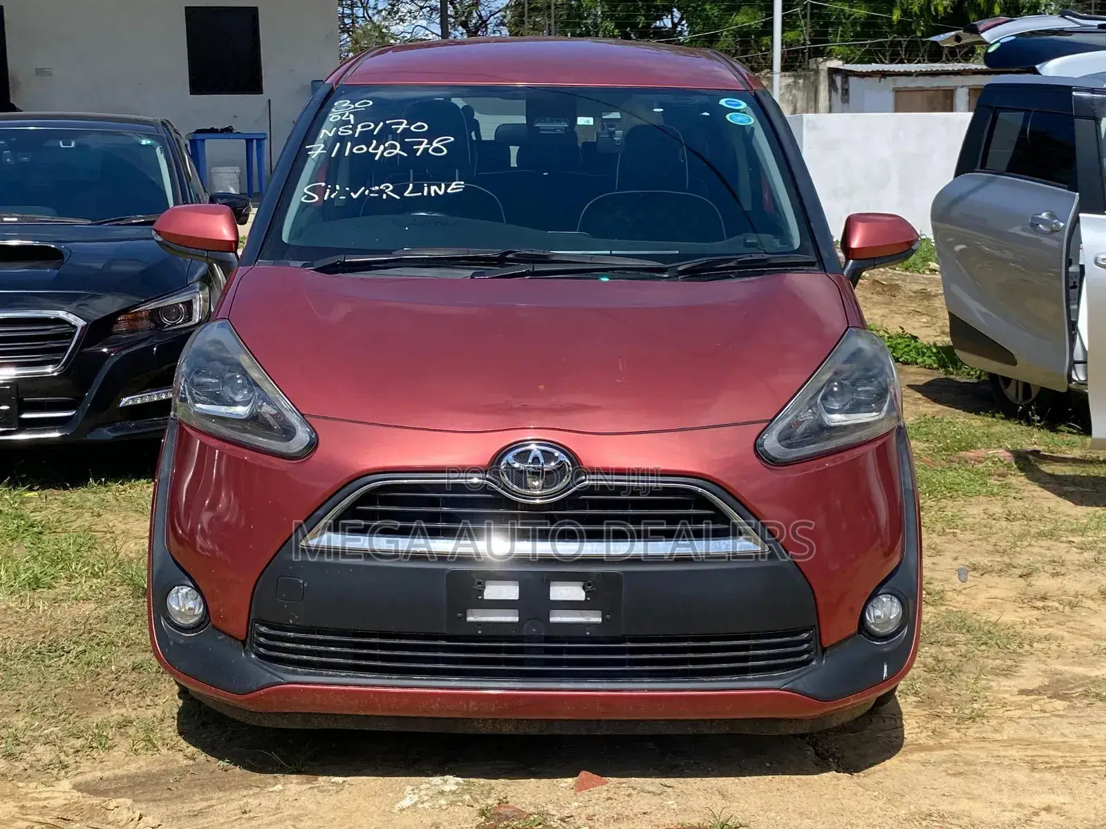 Toyota Sienta 2018 Burgundy
