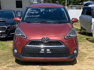 Toyota Sienta 2018 Burgundy
