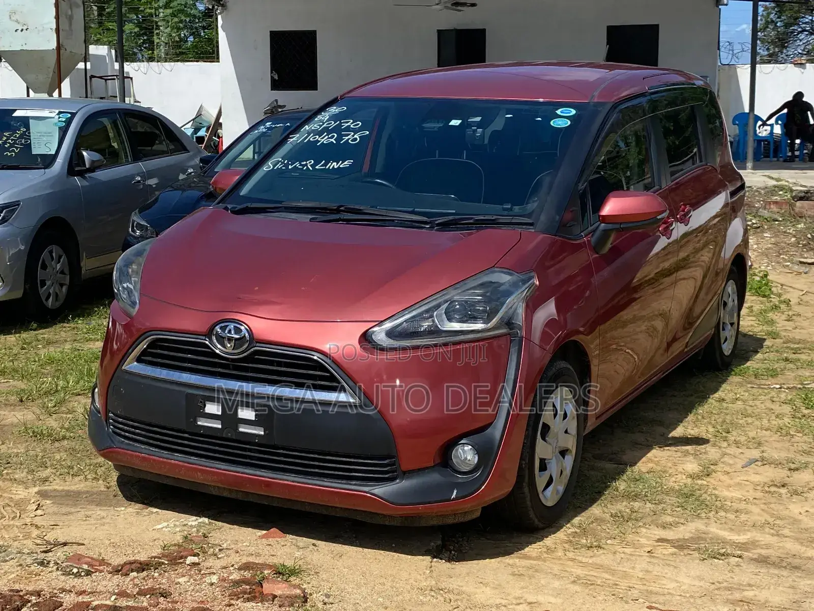 Toyota Sienta 2018 Burgundy