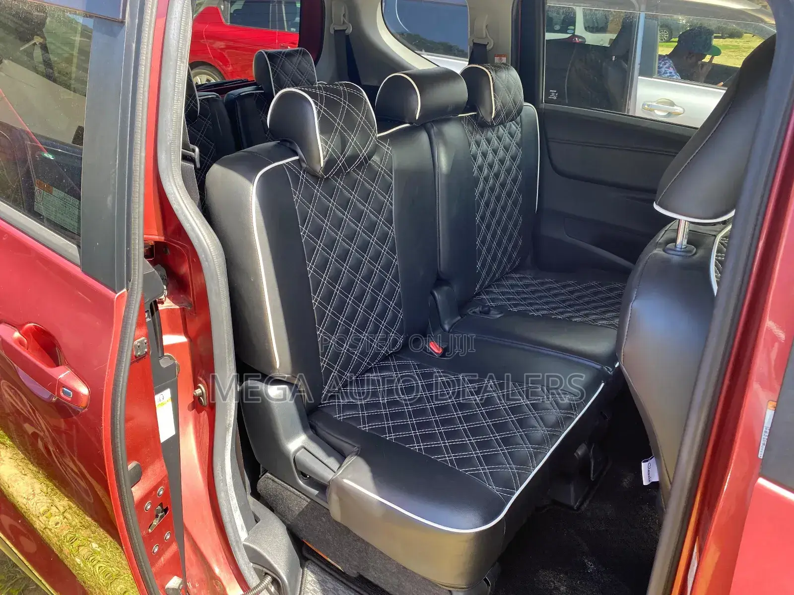 Toyota Sienta 2018 Burgundy