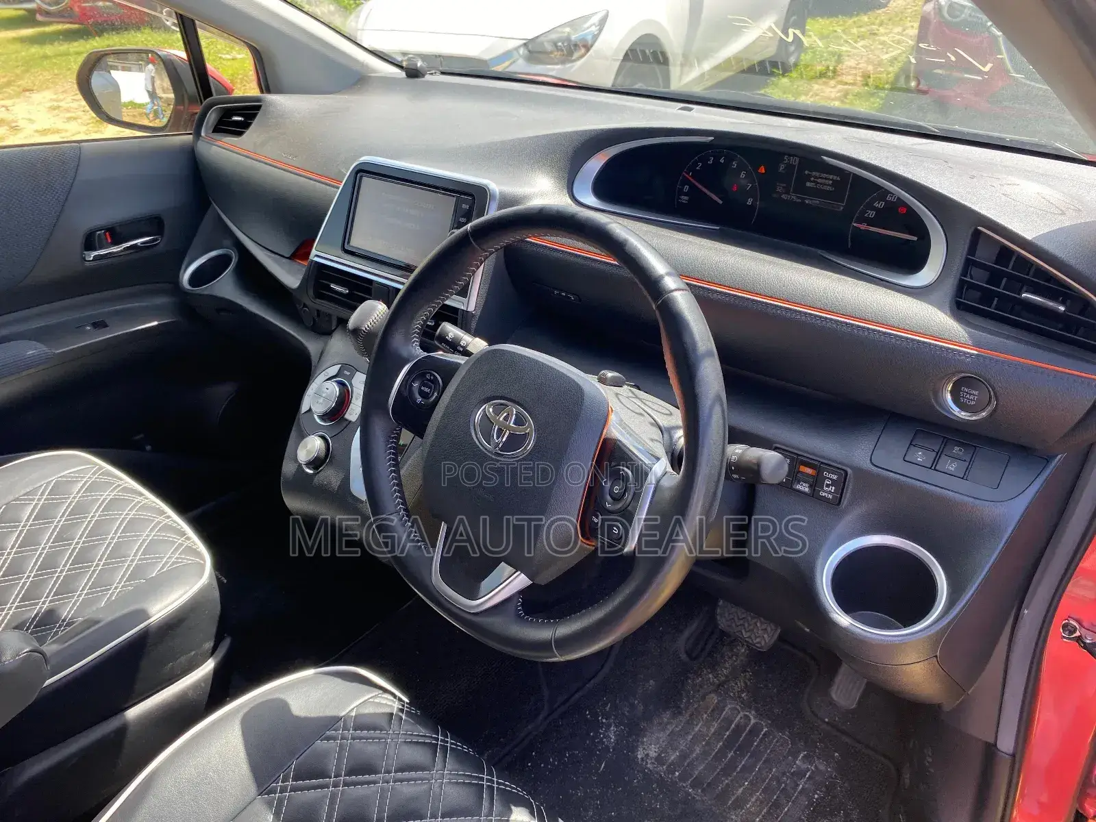 Toyota Sienta 2018 Burgundy