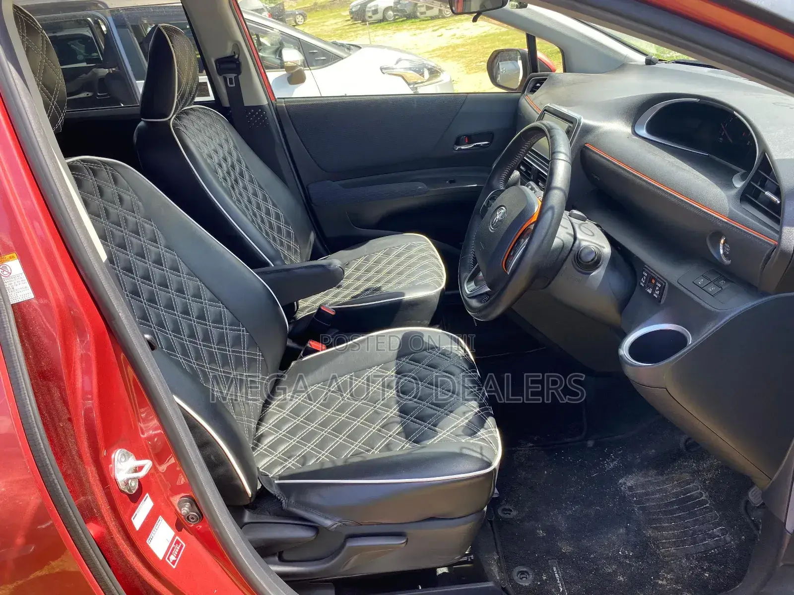 Toyota Sienta 2018 Burgundy