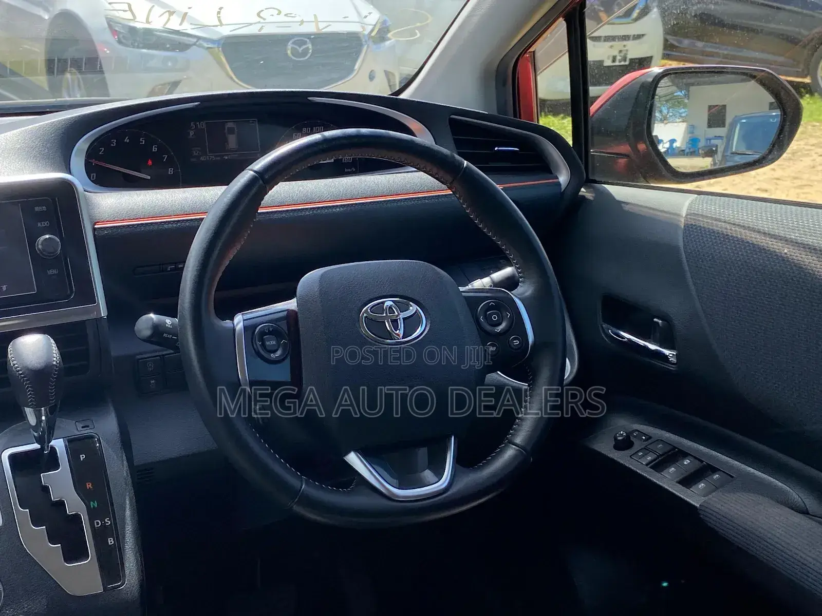 Toyota Sienta 2018 Burgundy