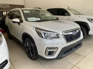 Subaru Forester 2018 White