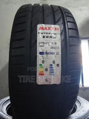 275/45r19 Maxxis Victra Sport 5