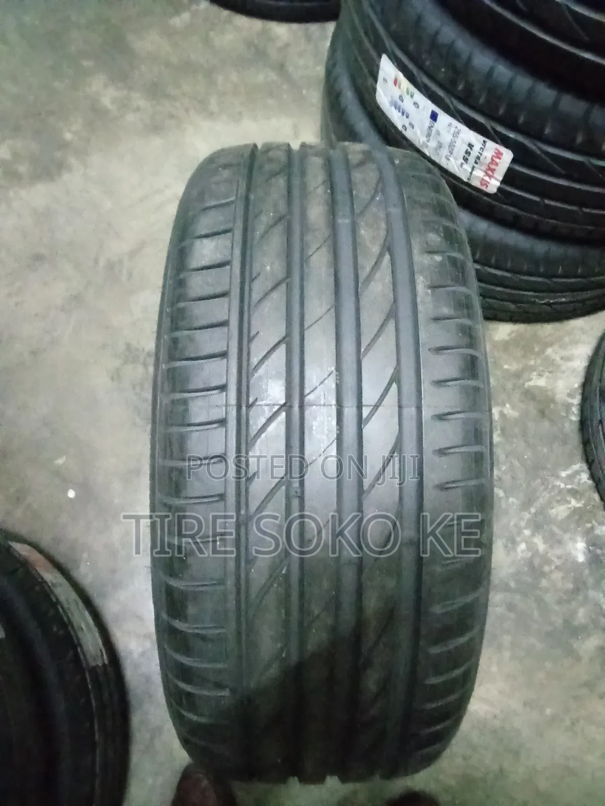 235/45r18 Maxxis Victra Sport