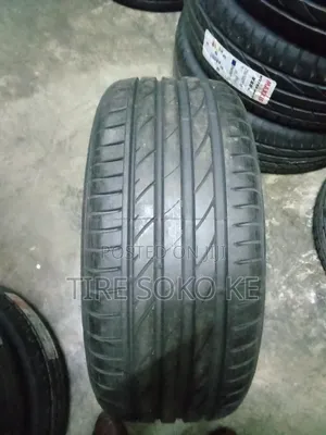 235/45r18 Maxxis Victra Sport