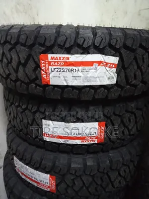225/70r17 Maxxis Razr At811