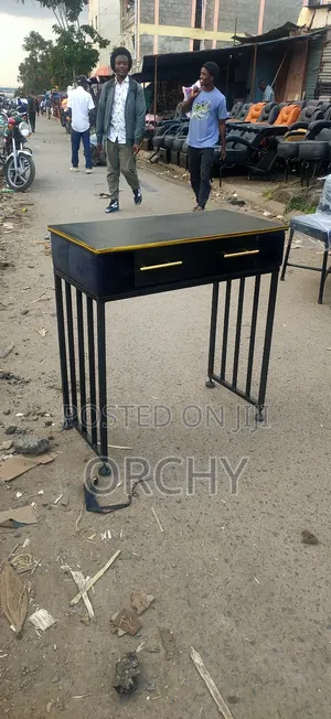 Manicure Table/ Nail Table