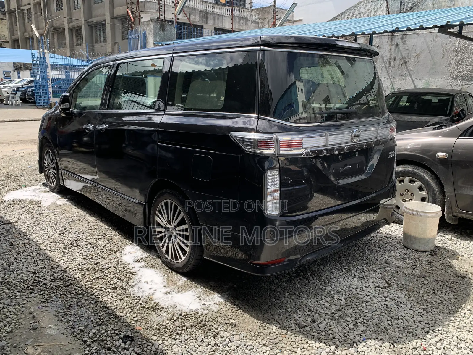 Nissan Elgrand 2017 Black