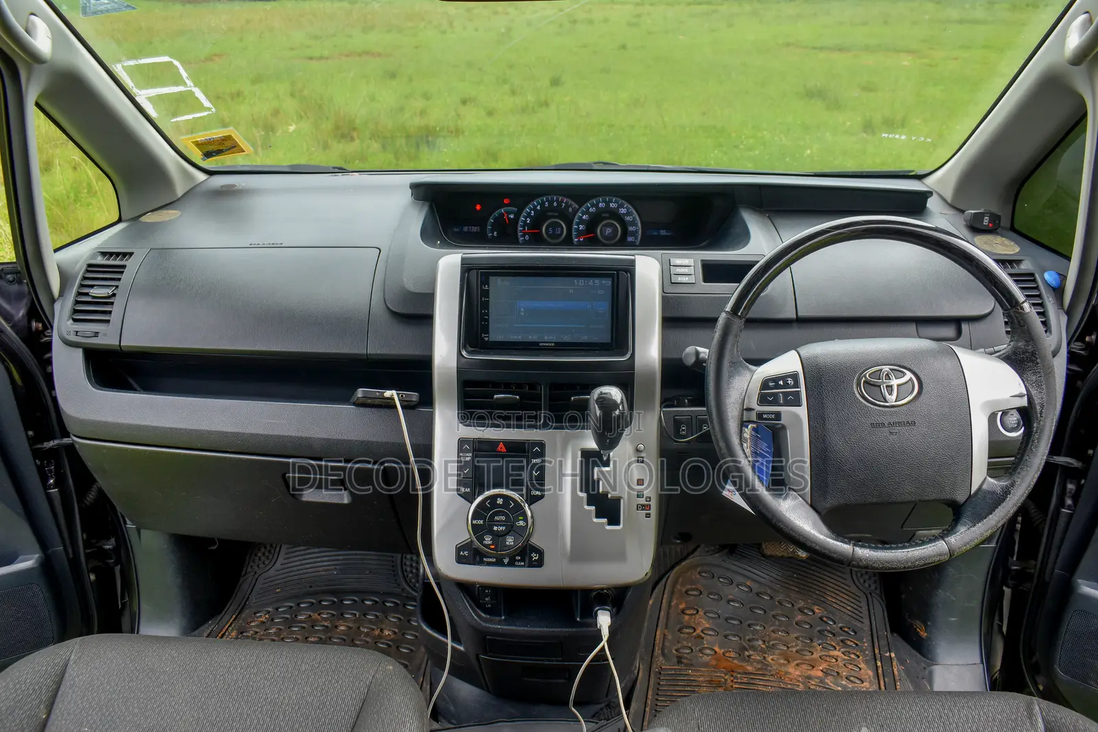 7 Seater Toyota Noah R70 for Hire | Chauffeured | Ksh.30 Per Km