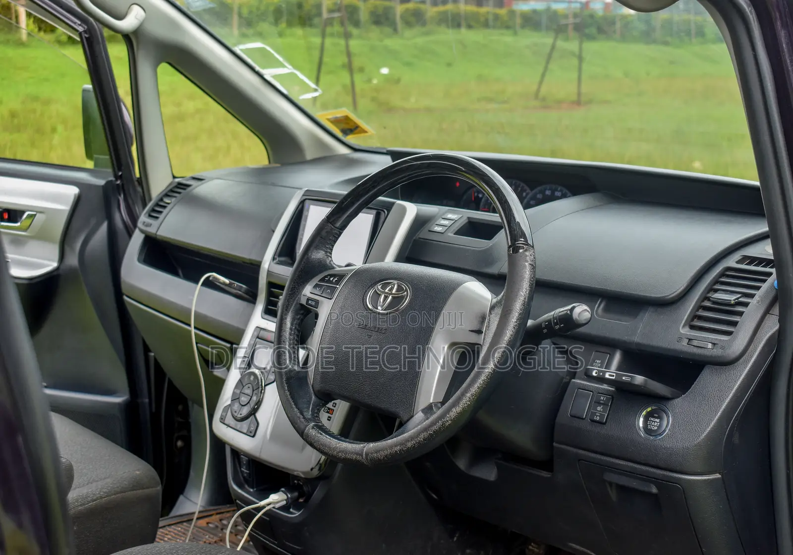 7 Seater Toyota Noah R70 for Hire | Chauffeured | Ksh.30 Per Km