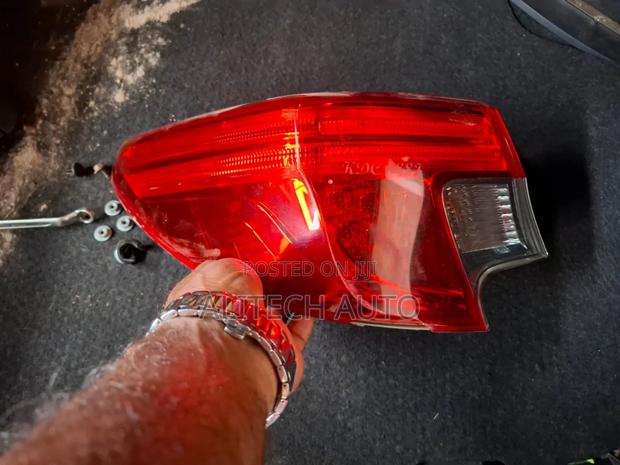 Taillight Toyota Mark X 2014