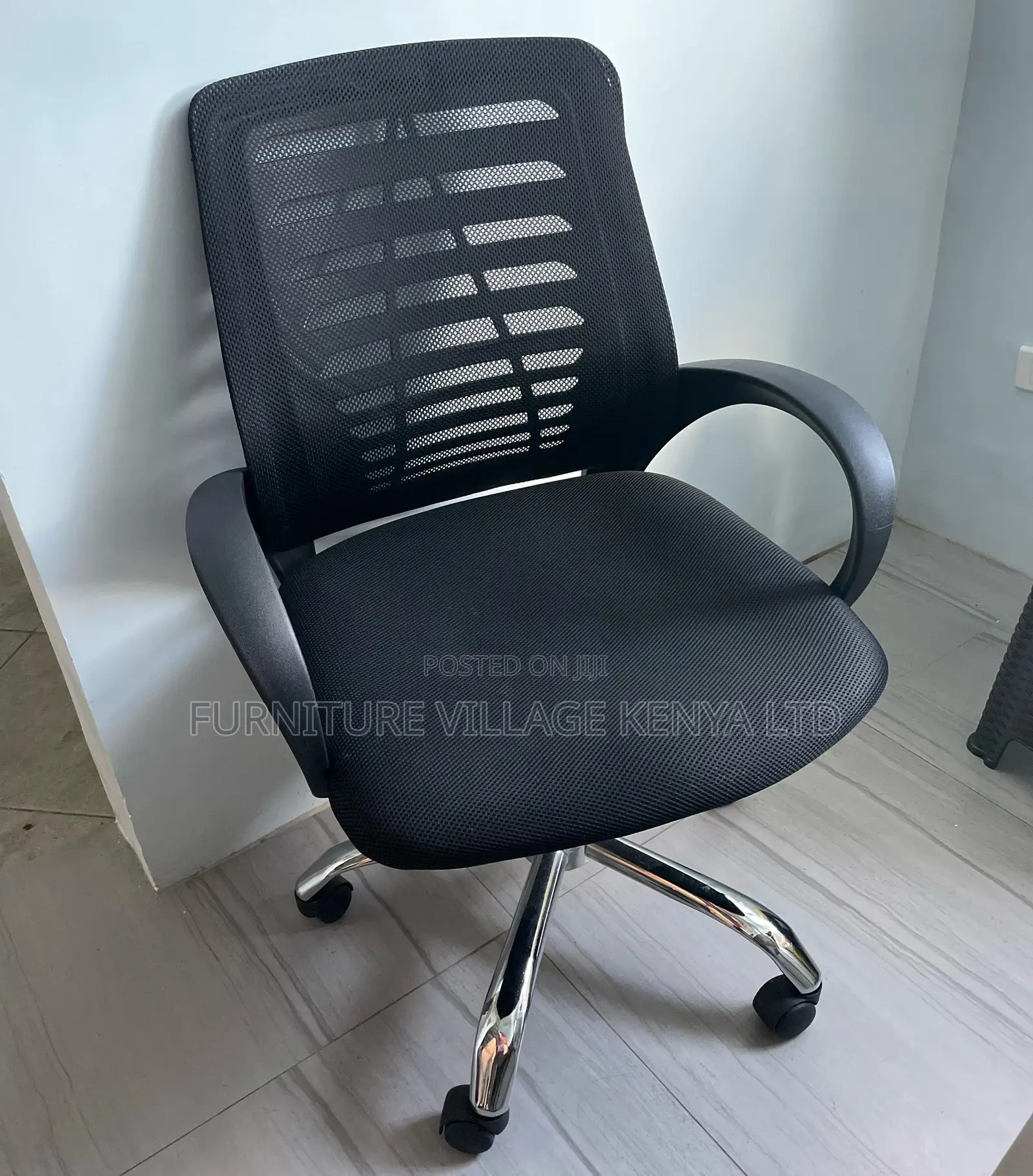Office Chair: Strong Low-Back Modern Design Ergonomic Seat