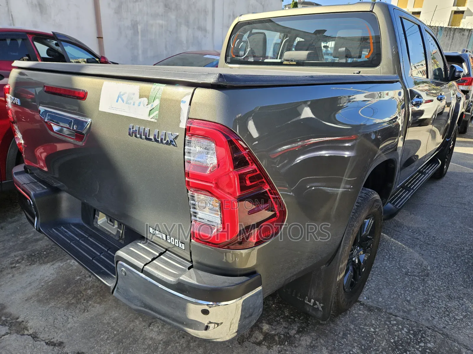 Toyota Hilux 2023 Brown