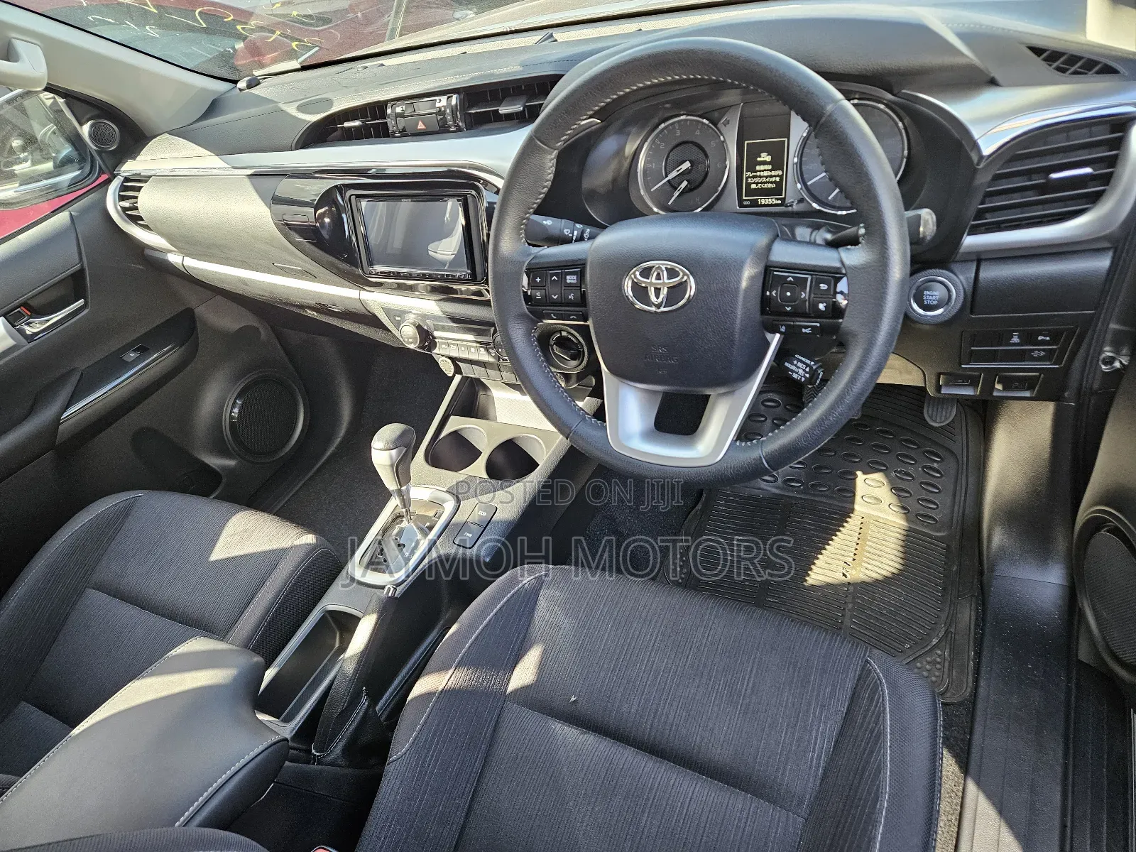 Toyota Hilux 2023 Brown