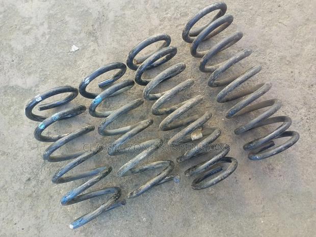 Toyota Estima Springs